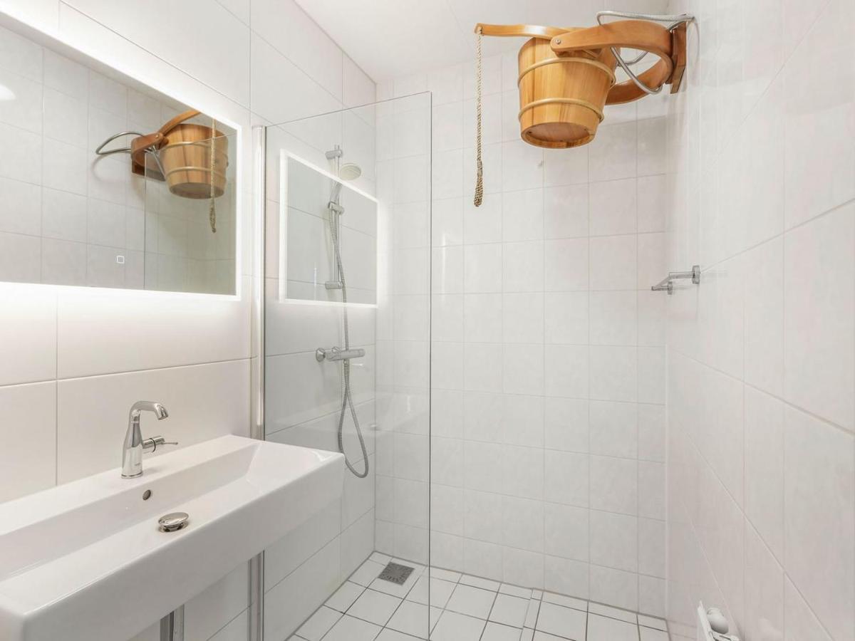 Luxury 4-Person Residence In The Holiday Park Landal Esonstad Anjum Zewnętrze zdjęcie