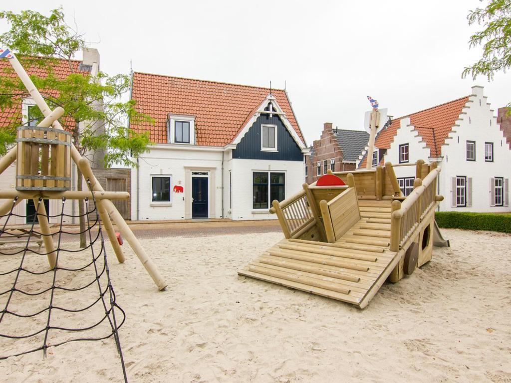 Luxury 4-Person Residence In The Holiday Park Landal Esonstad Anjum Zewnętrze zdjęcie